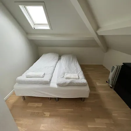 - Lars Vaages Apartment