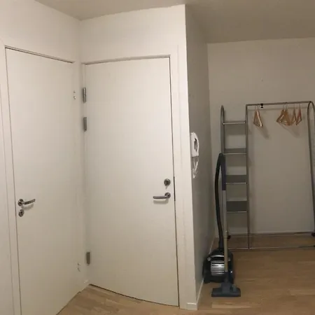 - Lars Vaages Apartment