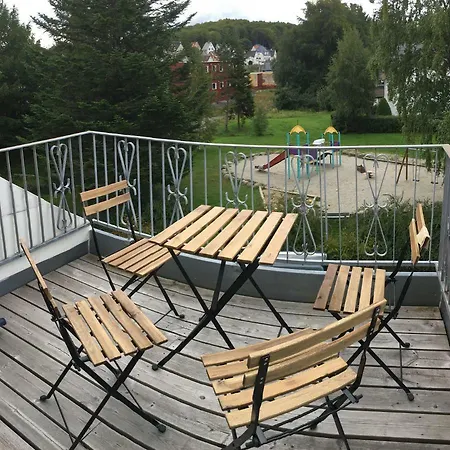 - Lars Vaages Apartment *